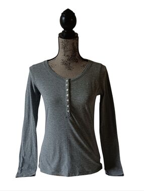 Massimo Supply Co. women's gray long-sleeve button front top size PS